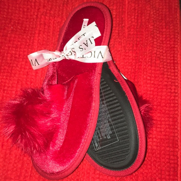 NWT Victoria Secret Red Pom Pom Slippers - Picture 6 of 8
